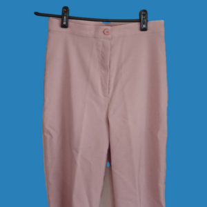 APPOINTMENTS Pink Capris. Medium
